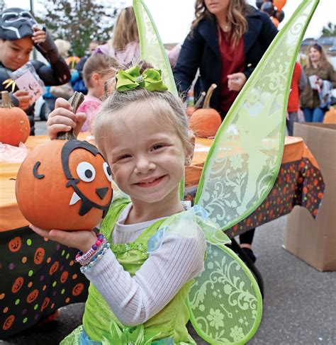 Franklin Square Kids Go Trunk Or Treating Herald Community Newspapers