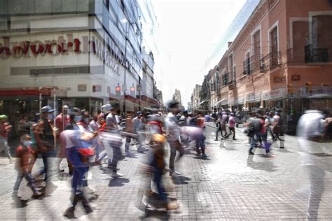 Continúa Desbordamiento Social En El Centro Histórico De Puebla Grupo