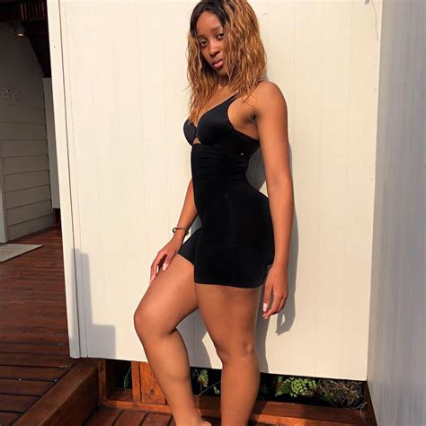 Sbahle Mpisane Gives Women Some Fashion Tips While Showing Off Her