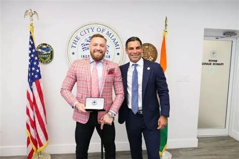 Ufc Star Conor Mcgregor Handed Keys To Miami During Ceremony With City