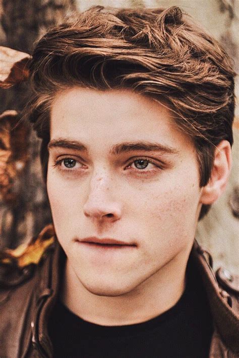 Exquisite Faceclaims Froy Gutierrez Brown Hair Babe Brown Hair