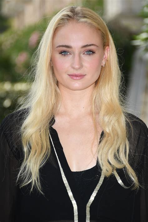 Sophie Turner Style Clothes Outfits And Fashion• Page 44 Of 58