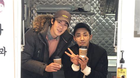 Close Friends And “reply 1994” Co Stars Yoo Yeon Seok And Son Ho Jun