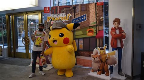 Detective Pikachu Returns Launch Day At Nintendo Ny Youtube