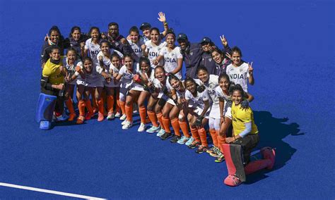 Cwg Savita Stars As Indian Women Win Hockey Medal After 16 Years