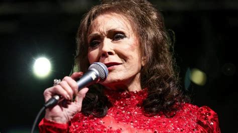 ‘they Best Have A Big Space Loretta Lynn Gets Her Own Museum Exhibit