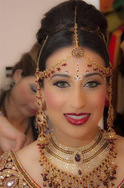 indian hair and makeup artist melbourne wavy haircut