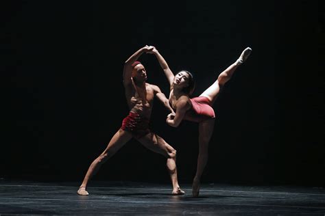 Dance Complexions Contemporary Ballet At The Joyce The Artists Forum