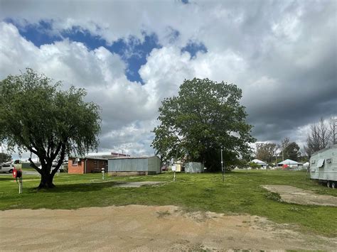 Long Vehicle Powered Site - Craigs Caravan Park