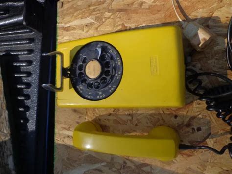 Western Electric Bell System Yellow Rotary Dial Wall Telephone Vintage