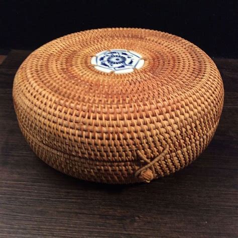 Southeast Asia Rattan Storage Box With Lid Round Hand Woven Tea