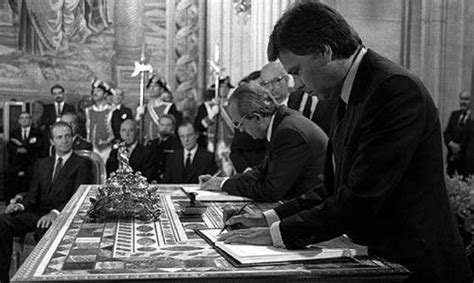 Trattato di maastricht, 7 febbraio 1992. linea del tiempo de la unión europea timeline | Timetoast ...