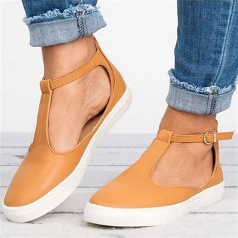 New 2018 Summer Women Sandals Fashion Women Closed Toe Flat Shoes Solid