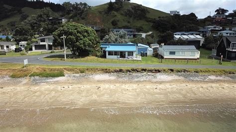 Oakura Beachfront Wifi And Kayaks Oakura Bay Holiday Home For Rent