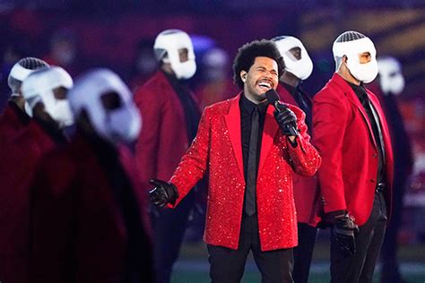 The Weeknds Super Bowl Halftime Show 2021 Photos Hollywood Life