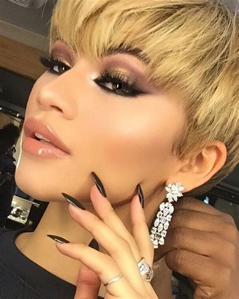 Zendaya Rocks Short Blond Hairstyle At Shoe Collection Launch Event