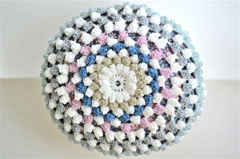 round-crochet-pillow-cover-crochet-pillow-cover,-round-crochet-pillow,-crochet-pillow