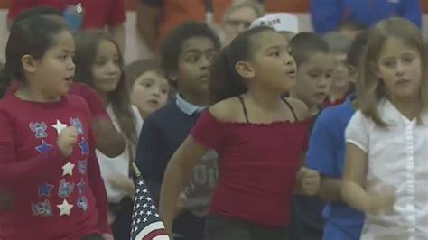 Freeport Area High School Elementary Students Perform For Veterans