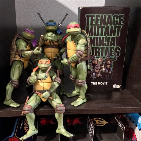 Teenage mutant ninja turtles movie 1990 cast reunion hosted by judith hoag aka april o'neil. These are the best figures I've ever had. NECA TMNT 1990 ...