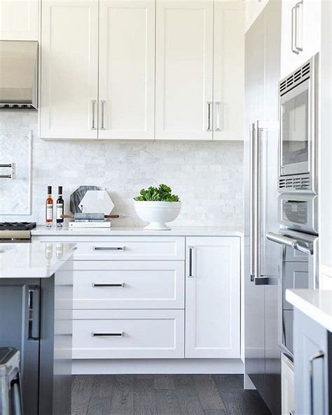 23 Best Modern White Kitchen Cabinets And Backsplash Design Ideas