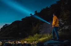 flashlights flashlight perlengkapan dibawa wajib rechargeable wilderness senter torce