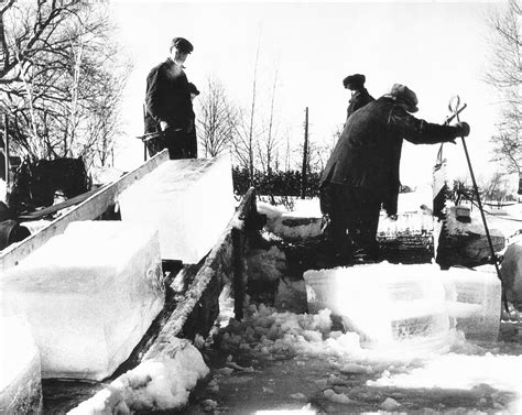 Ice Harvesting In Gull Lake Big Business During War Says Humphries