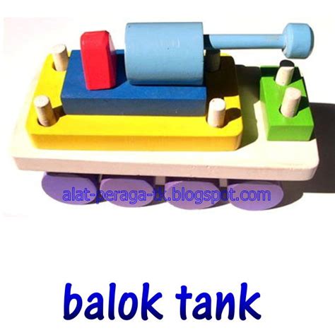 Jalan di atas balok titian adalah salah satu bentuk latihan keseimbangan dinamis. alat peraga TK: Balok Tank