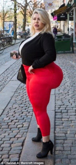 Swedish Model Natasha Crown Wants To Have The Worlds Biggest Bum Daily Mail Online