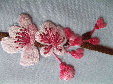 Hand embroidery leaf stitching | leaf tutorial. cherry blossom - flor de cereja | Japanese embroidery ...