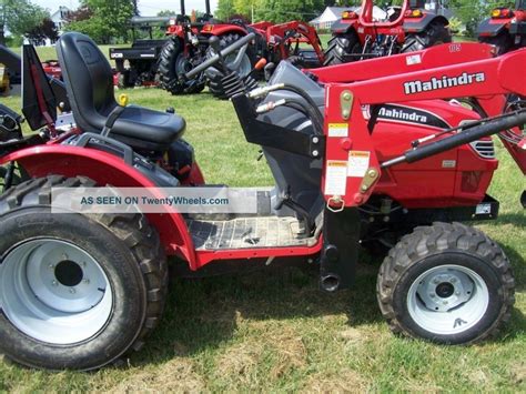 2011 Mahindra 2516 4x4 Tractor