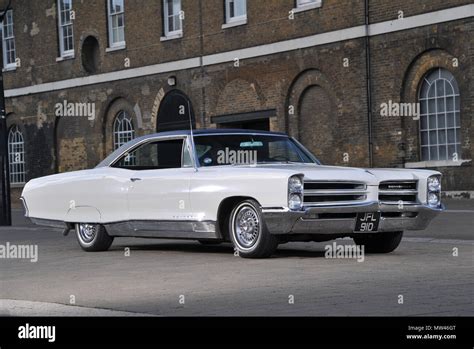 1966 Pontiac Bonneville Coupe Classic American Car A Huge 2 Door Coupe