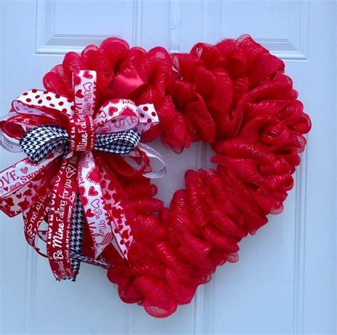 Heart Wreath Tutorial Tutorial For Wreath How To Make A Image 1