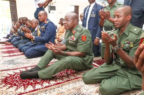Photo News Chief Of Army Staff Lt Gen Faruk Yahaya Attends Jumaat