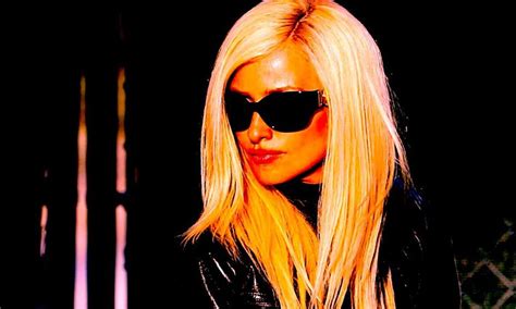 Teaserssss De ‘versace Donatella Versace Rayban Wayfarer Sunglasses Women Ray Bans Square