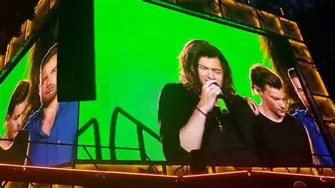one direction live in vienna 10 6 2015 what makes you beautiful hd youtube