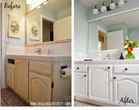 This bathroom vanity looks so gorgeous and elegant due to its color combination and the idea of the backsplash. Snugglebug University: Bathroom Vanity Makeover