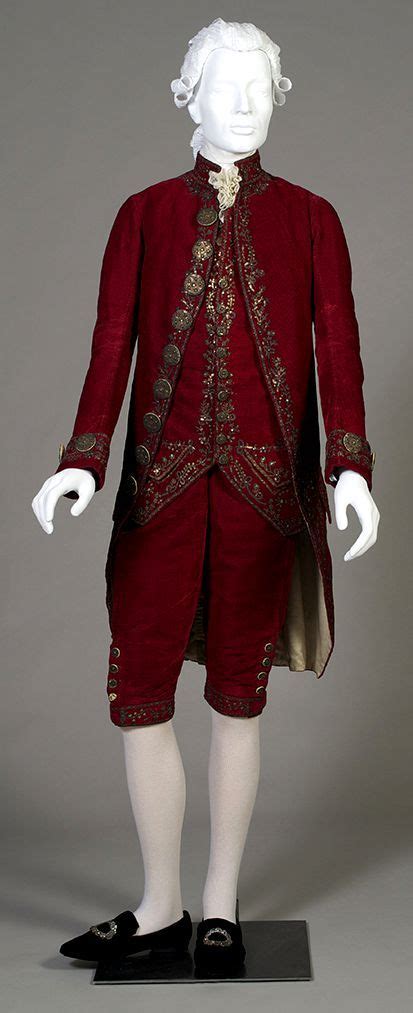 Historical Male Costumes 18th Century Fashion 18th Century Clothing