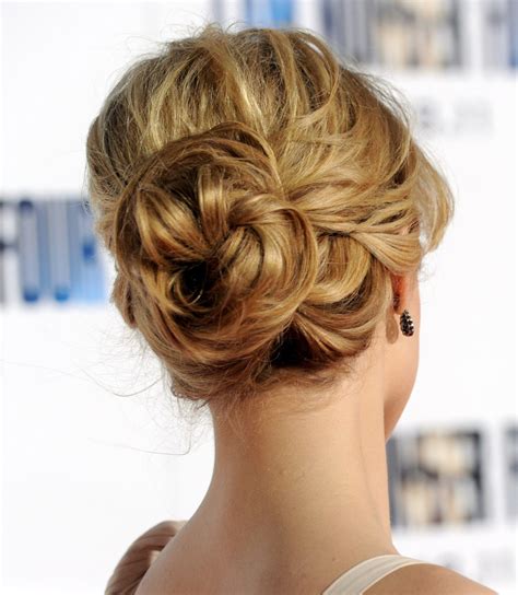 Without long locks or extensions, your bun might be lacking those key traits. Cute and Easy Hairstyles For Medium Length Hair