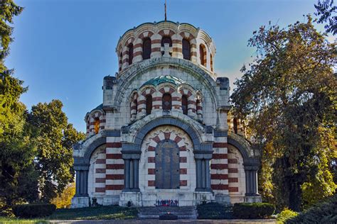 Параклис мавзолей Свети Георги Победоносец Плевен България Rilaws