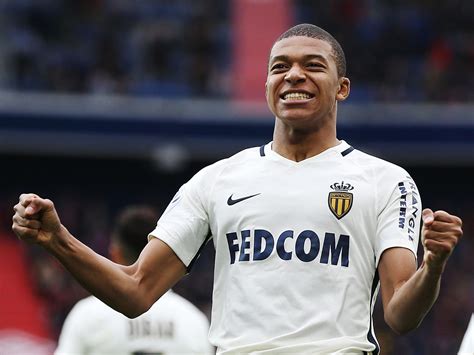 Kylian mbappé fifa 21 has 5 skill moves and 4 weak foot. Mbappé quer continuar no Mónaco