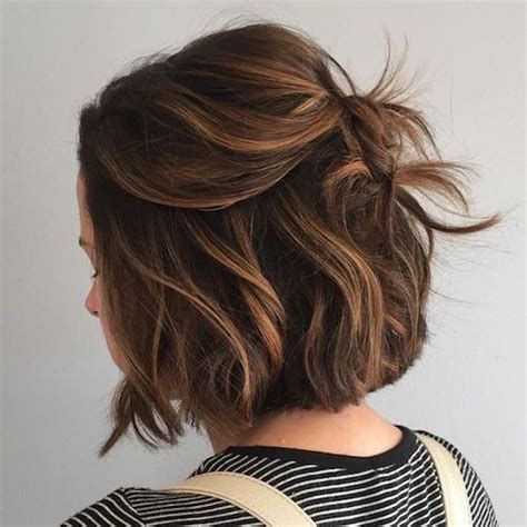 10 Short Brown Hairstyles With Fizz Short Haircut Ideas Popular Haircuts