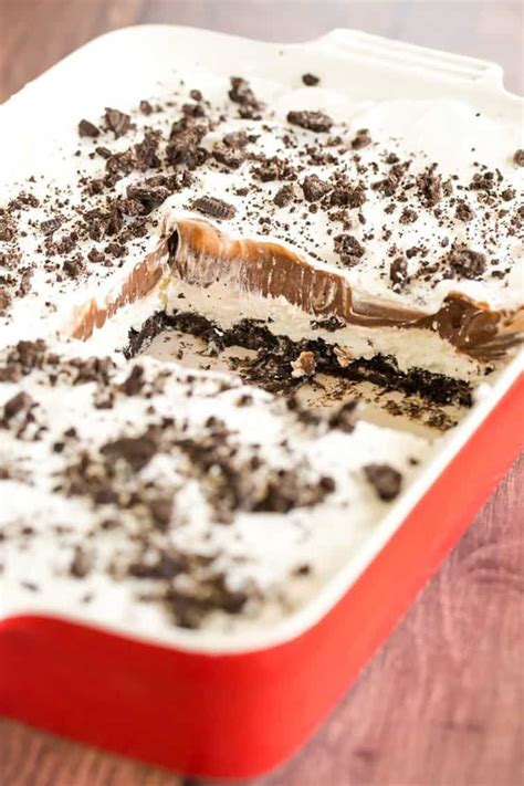 Just before serving, crush up the oreo thins and sprinkle over the top. No Bake Oreo Layer Dessert | Recipe | Oreo layer dessert ...