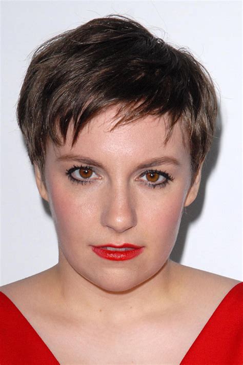 lena dunham s hairstyles and hair colors steal her style