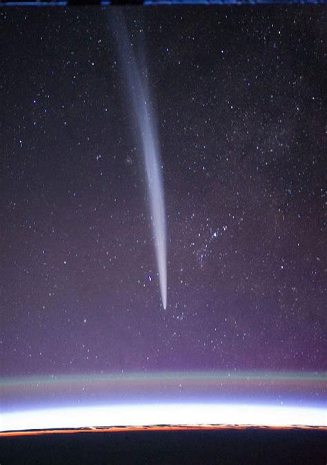 absolutely spectacular photos of comet lovejoy from the space station universe today