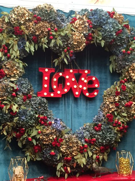 All You Need Is Love Stunning Festive Garland For An Aw17 Wedding