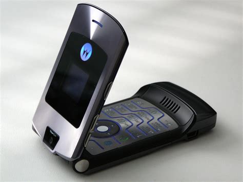 Motorola Razr Lenovo Vuole Rilanciare Il Flip Phone Di Motorola