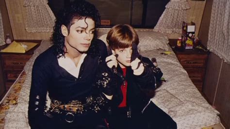 Michael Jackson Documentary Leaving Neverland Leaves Fans Divided Video