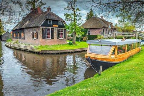 Spectacular Dutch Village Giethoorn Giethoorn Dutch House Village
