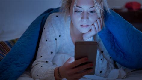 Teen Girls Social Media Obsession Exposes Them To Cyberbullying And Wrecks Their Sleep