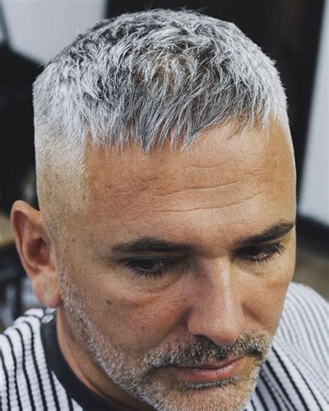 Best Caesar Haircut Styles For Men In Herren Frisuren Graue
